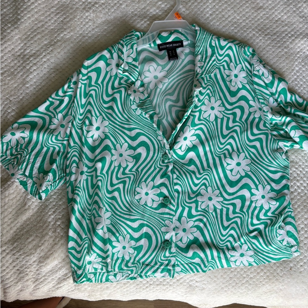 Streetwear Society Green and White Floral Button Down Shirt
